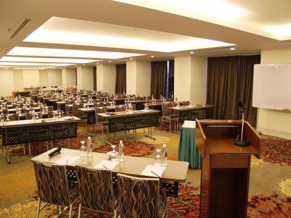 Hotel Royal Куала-Лумпур Екстер'єр фото